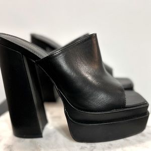 PrettyLittleThing black platform faux leather mules